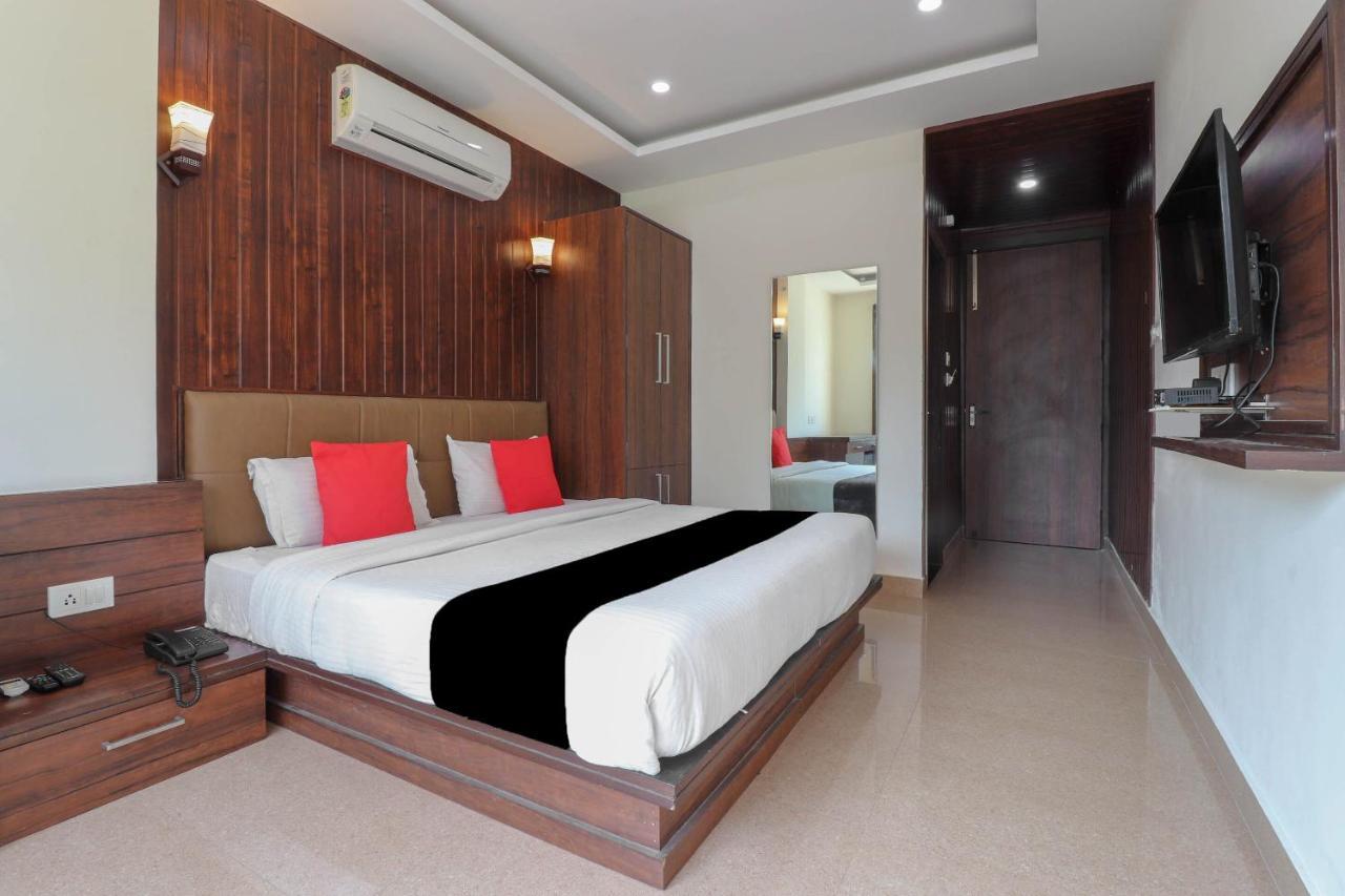 Capital O 76444 Hotel Hill-Top Inn Narendra Nagar Kültér fotó